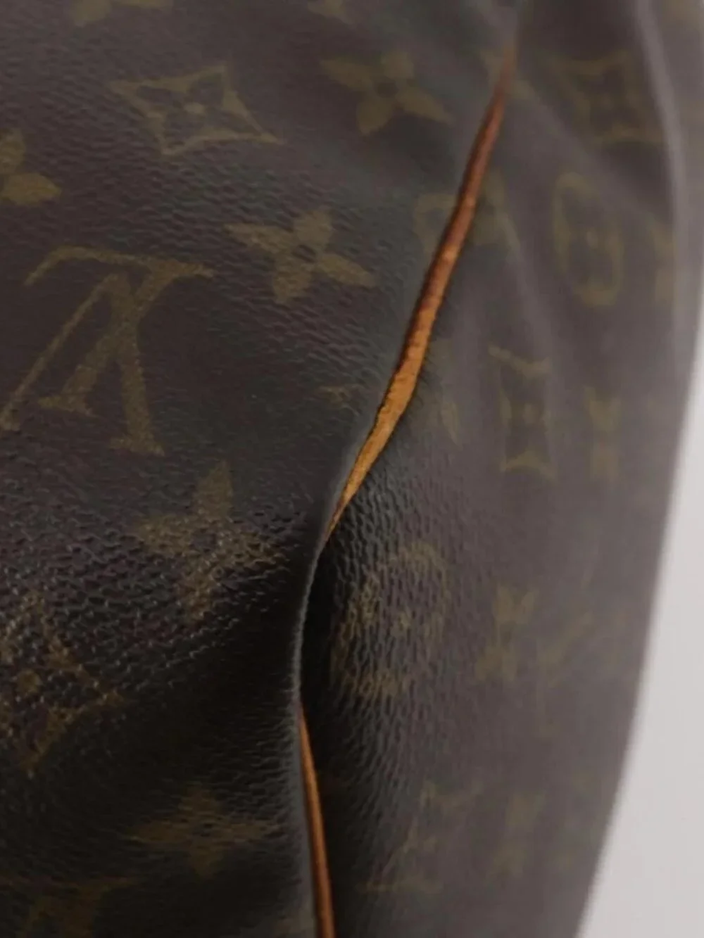 LOUIS VUITTON Monogram Keepall 45 Boston Bag - Picture 4 of 16